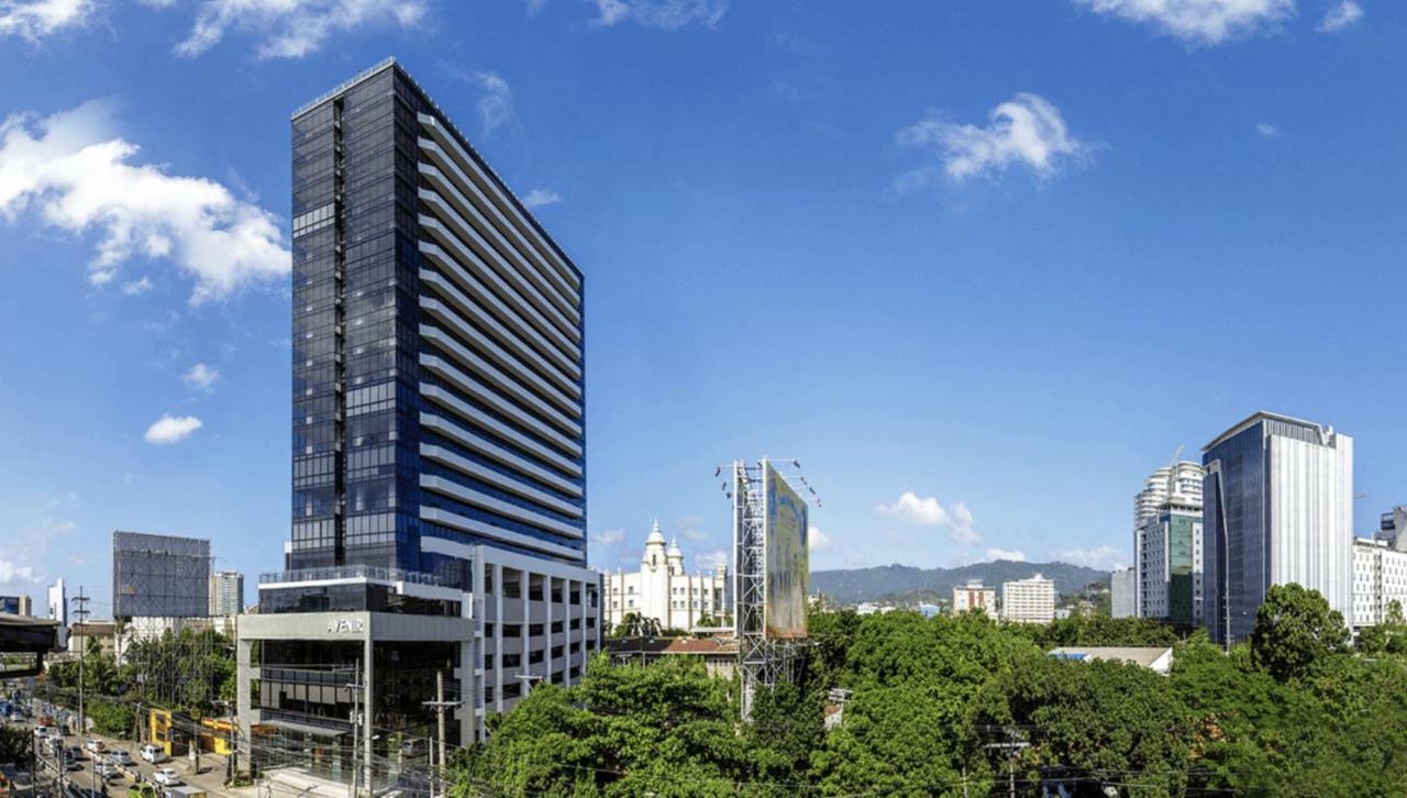Free Netflix Condo Near It Park With 32-Inch Samsung Hdtv Cebu Stadt Exterior foto