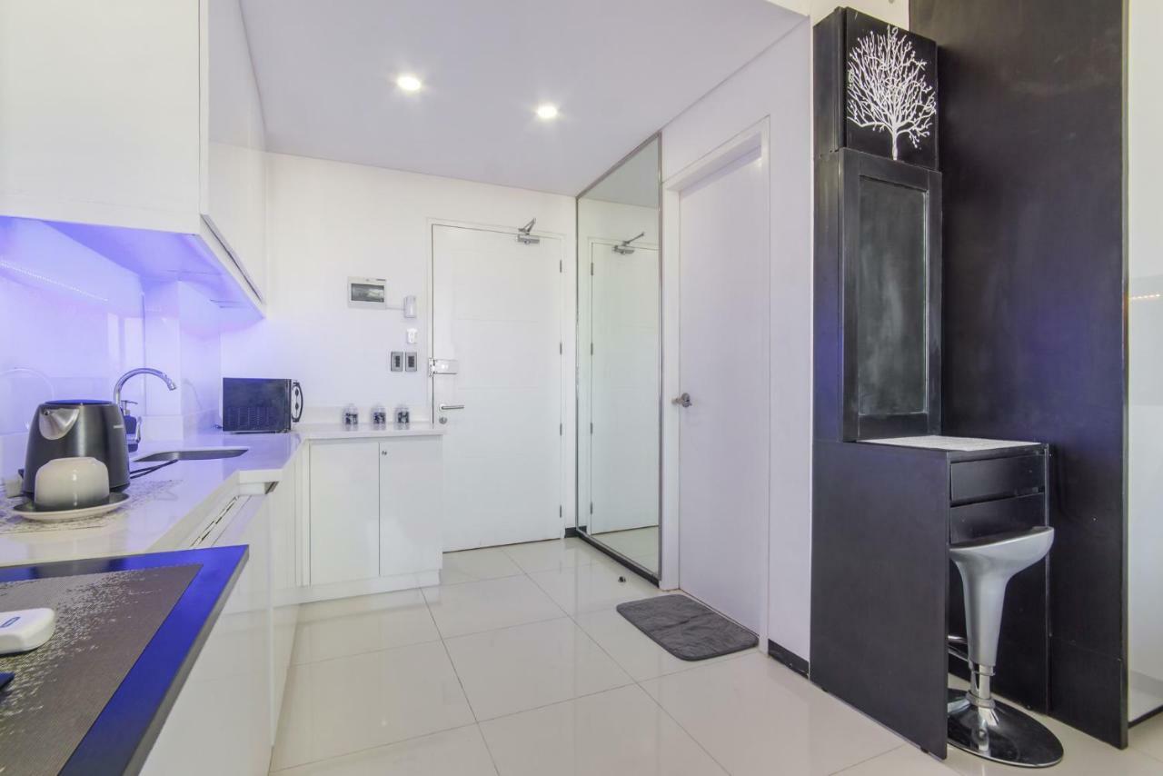 Free Netflix Condo Near It Park With 32-Inch Samsung Hdtv Cebu Stadt Exterior foto